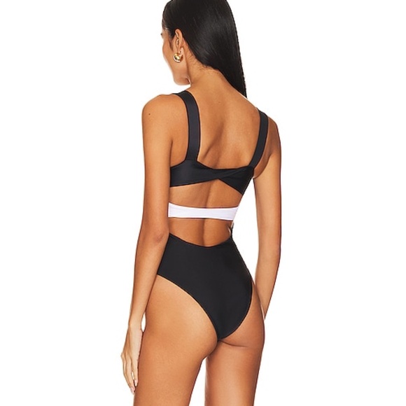 LOVERS& FRIENDS DAYTONA ONE PIECE - Picture 2 of 8